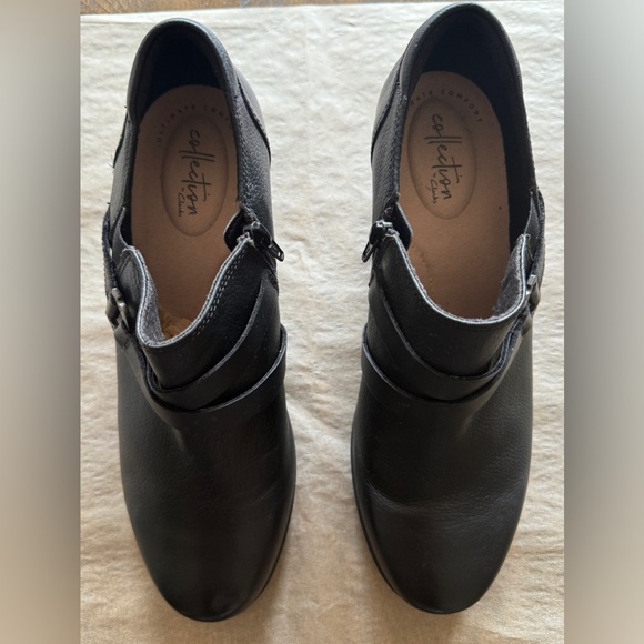 CLARKS Women’s Low Ankle Leather Heel Boots - Black - Size 41 EU / 9.5 US - Picture 11 of 16